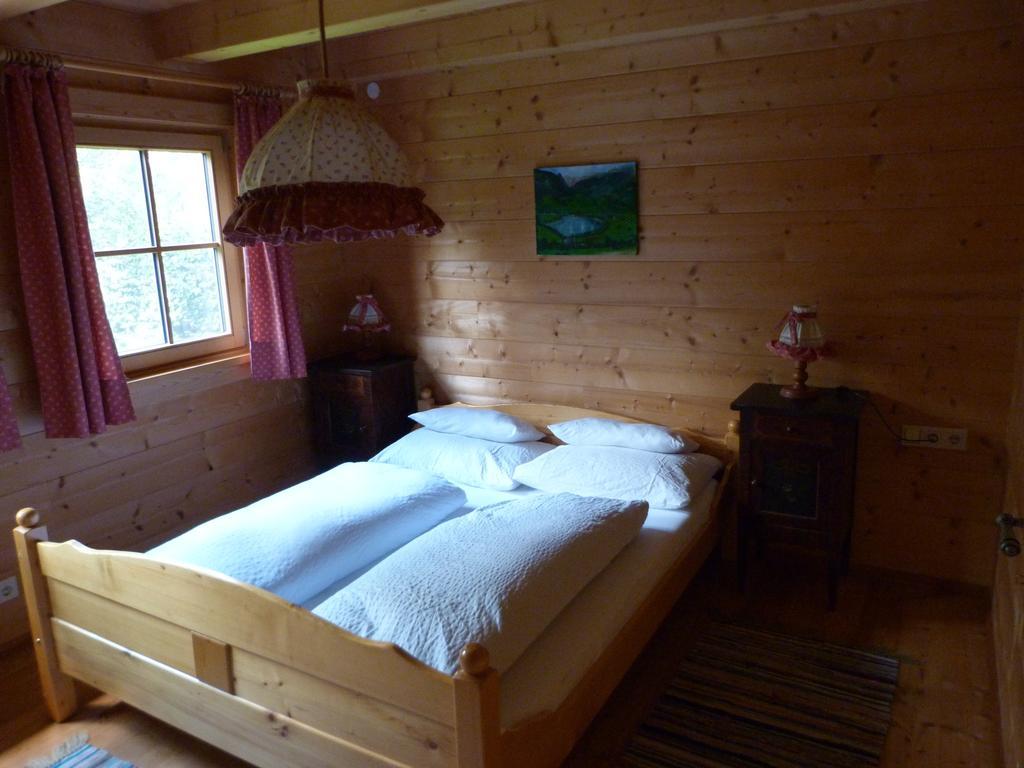Knusperhaeusl Villa Uttendorf Ruang foto