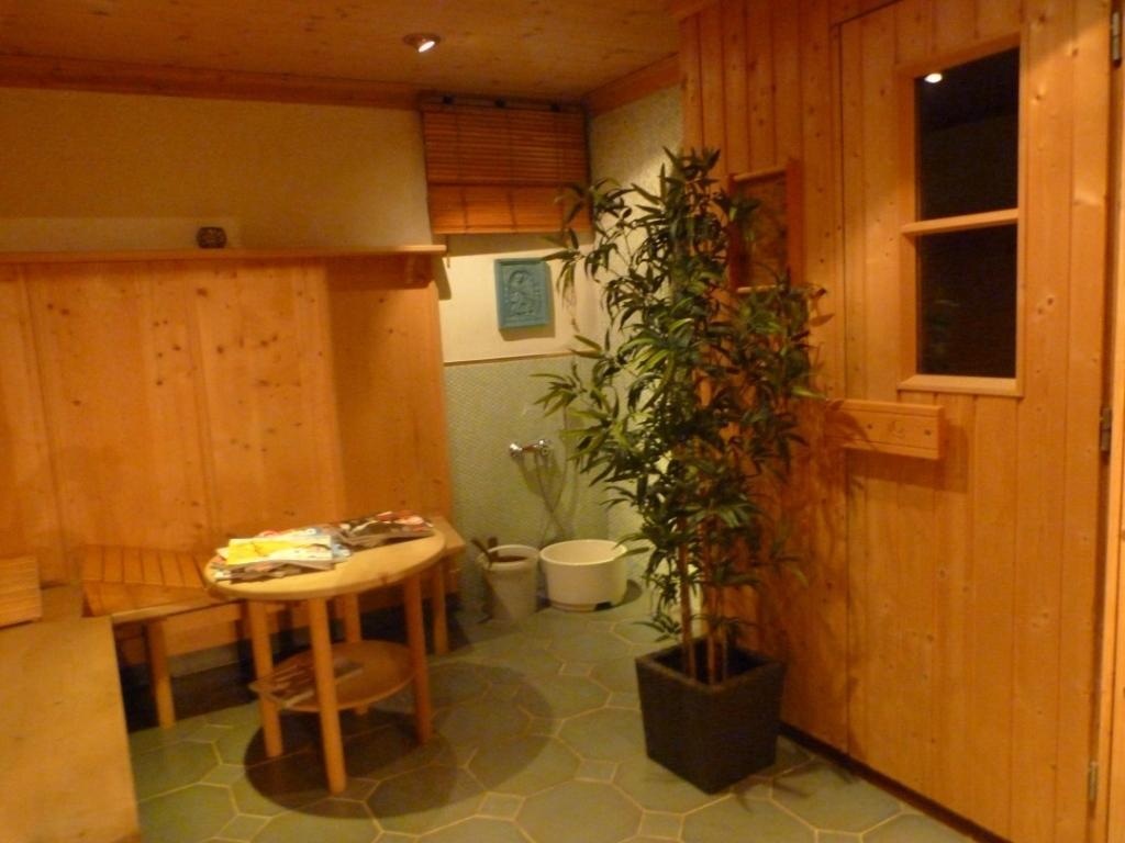 Knusperhaeusl Villa Uttendorf Ruang foto